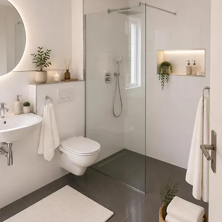 شقة New In The Center Of With Balcony *